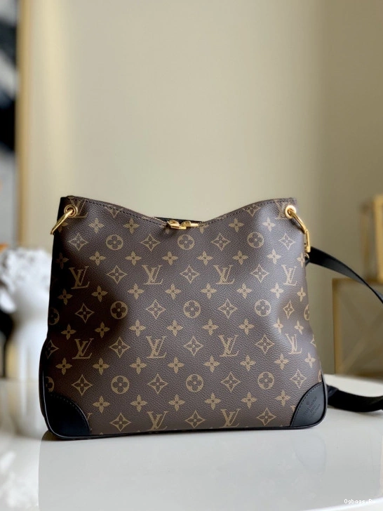 LOUIS VUITTON MM ODÉON 0102
